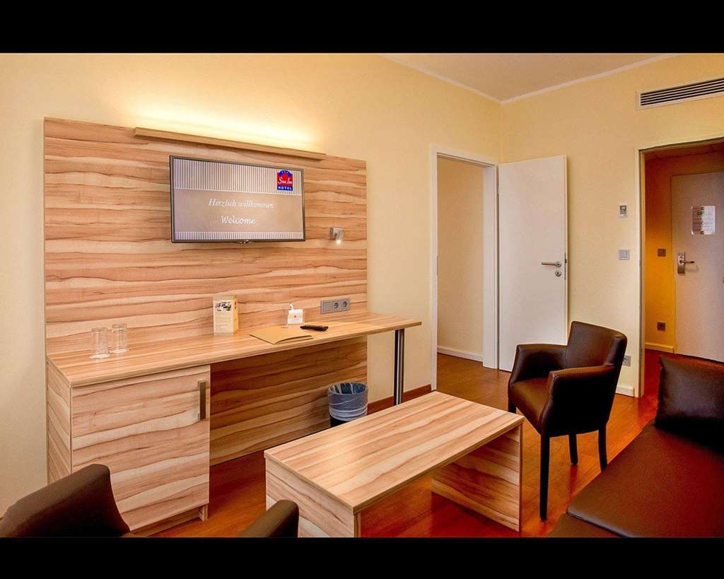 Quality Hotel, Star Inn Premium Bremen Bilik gambar