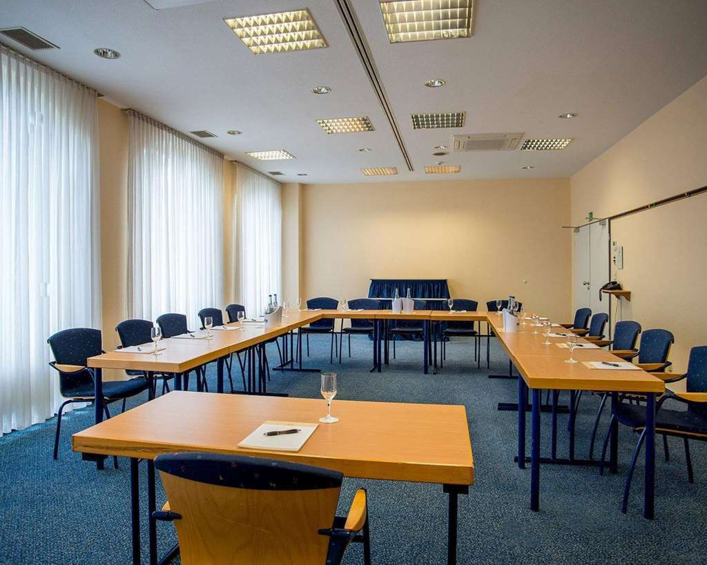 Quality Hotel, Star Inn Premium Bremen Restoran gambar